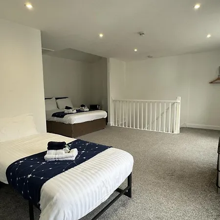 Victoria Apartment *